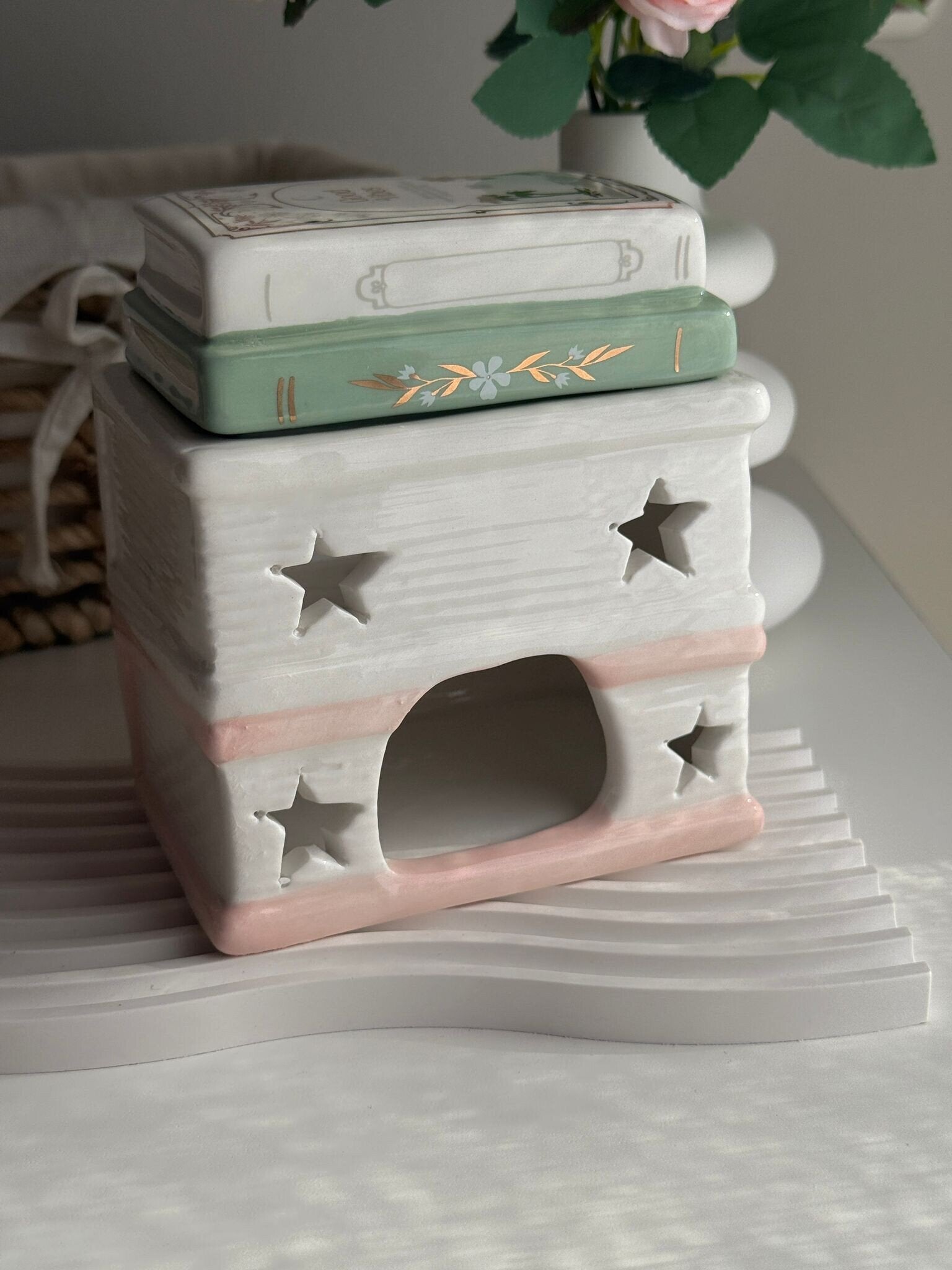 Quemador de wax melts – Biblioteca de ensueño