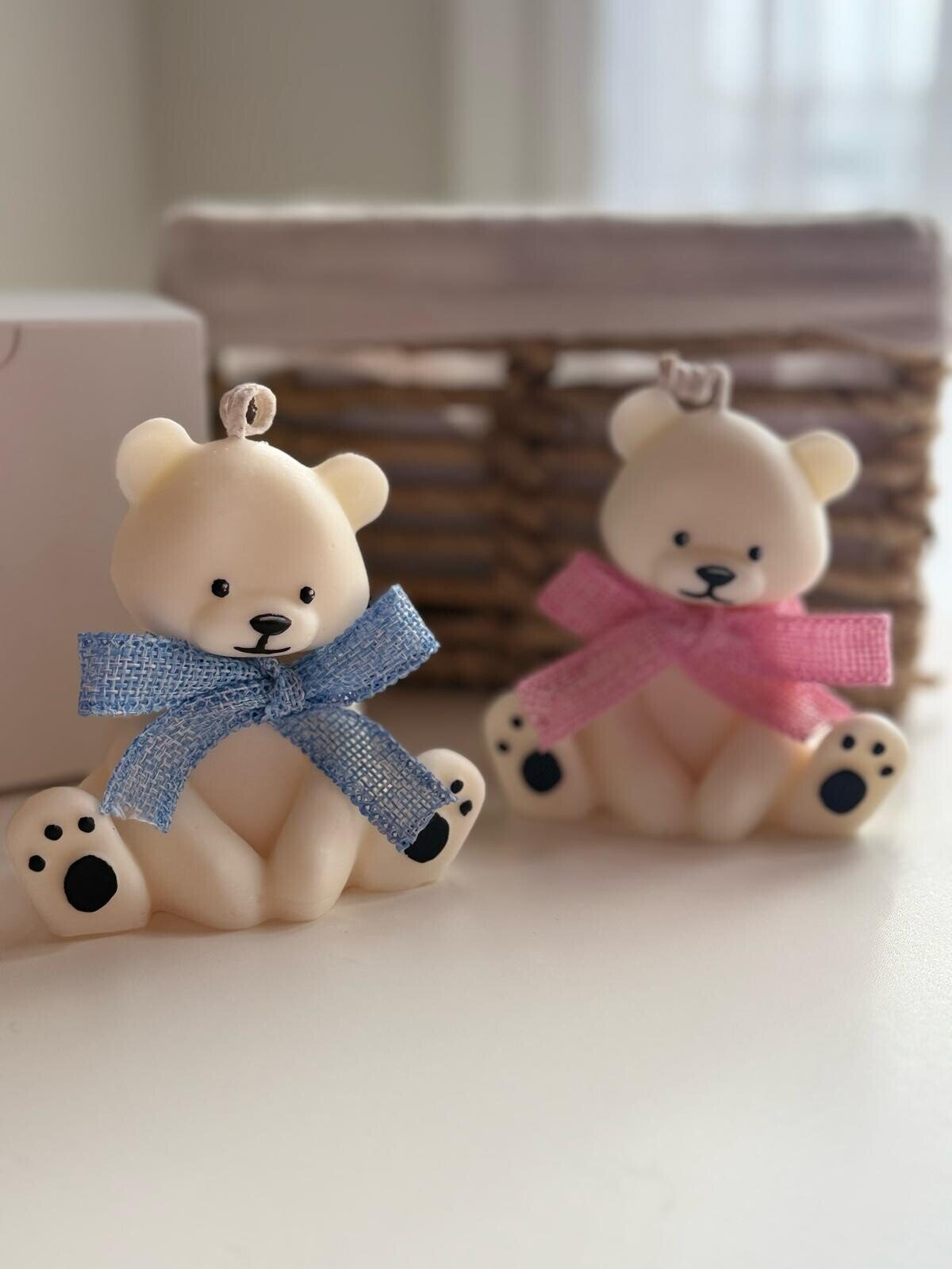 Vela Decorativa Baby Bear – Vela en Forma de Osito con Lacito, Ideal para Regalo