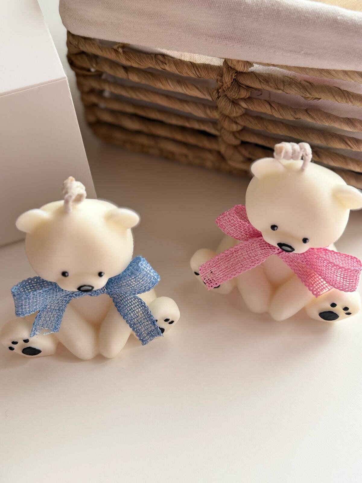 Vela Decorativa Baby Bear – Vela en Forma de Osito con Lacito, Ideal para Regalo
