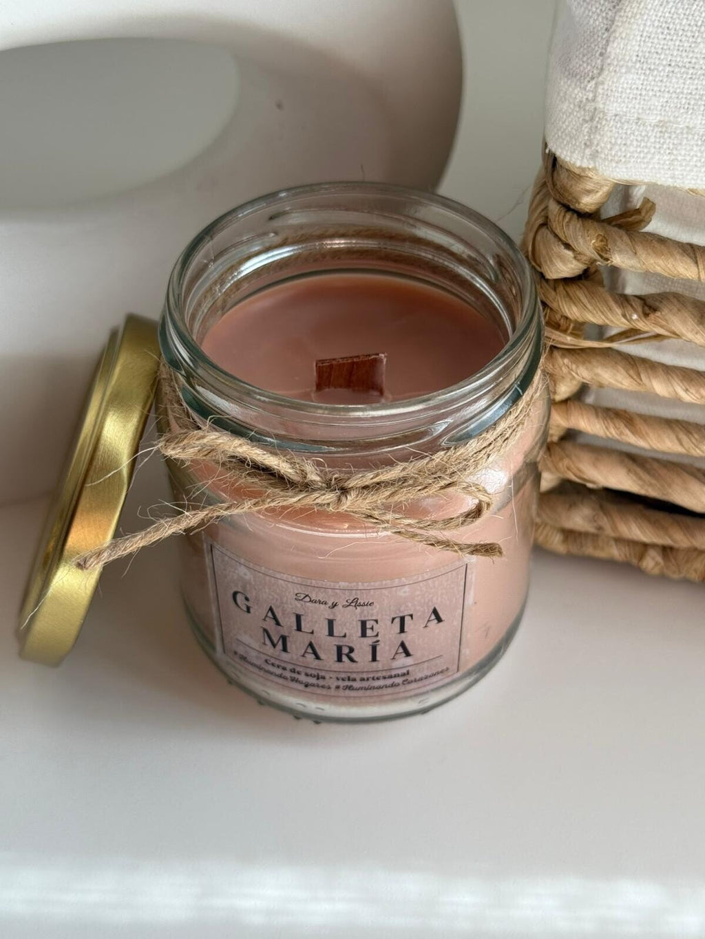 Vela de soja Galleta María con mecha de madera crepitante | El aroma de siempre