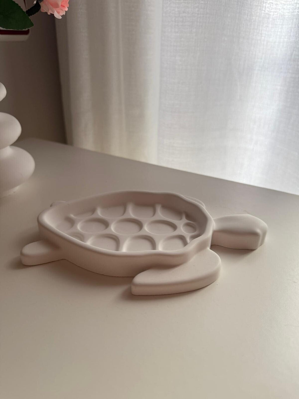 Bandeja Tortuga Decorativa – Joyero Original en Color Blanco