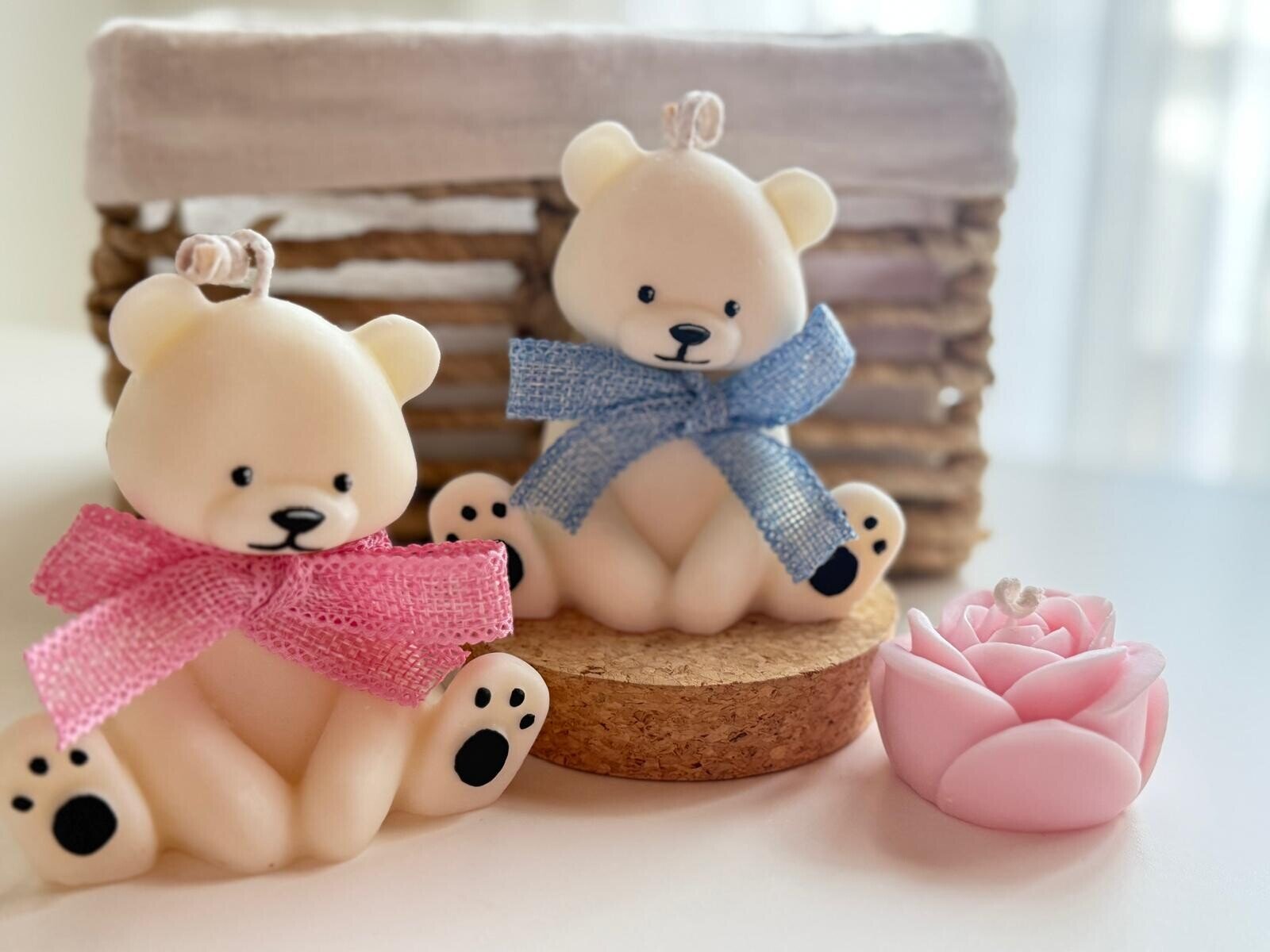 Vela Decorativa Baby Bear – Vela en Forma de Osito con Lacito, Ideal para Regalo