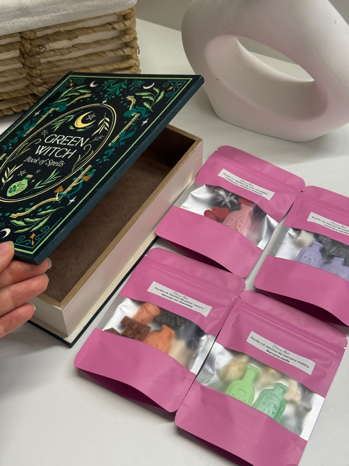 Caja de madera de Libro de hechizos · Cofre con 4 aromas