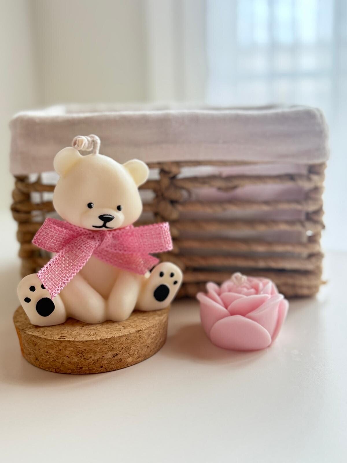 Vela Decorativa Baby Bear – Vela en Forma de Osito con Lacito, Ideal para Regalo