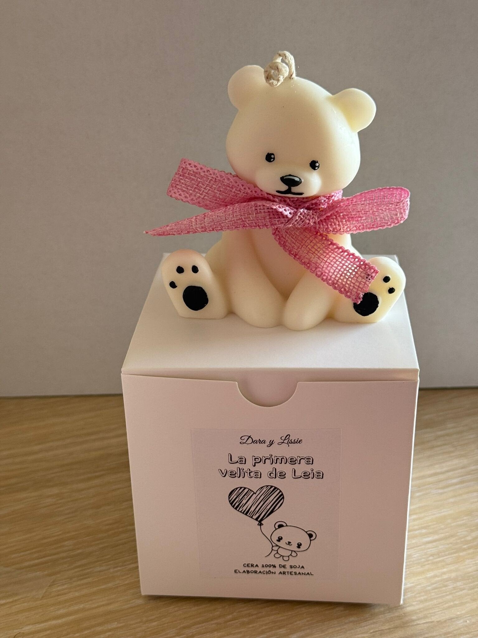 Vela Decorativa Baby Bear – Vela en Forma de Osito con Lacito, Ideal para Regalo